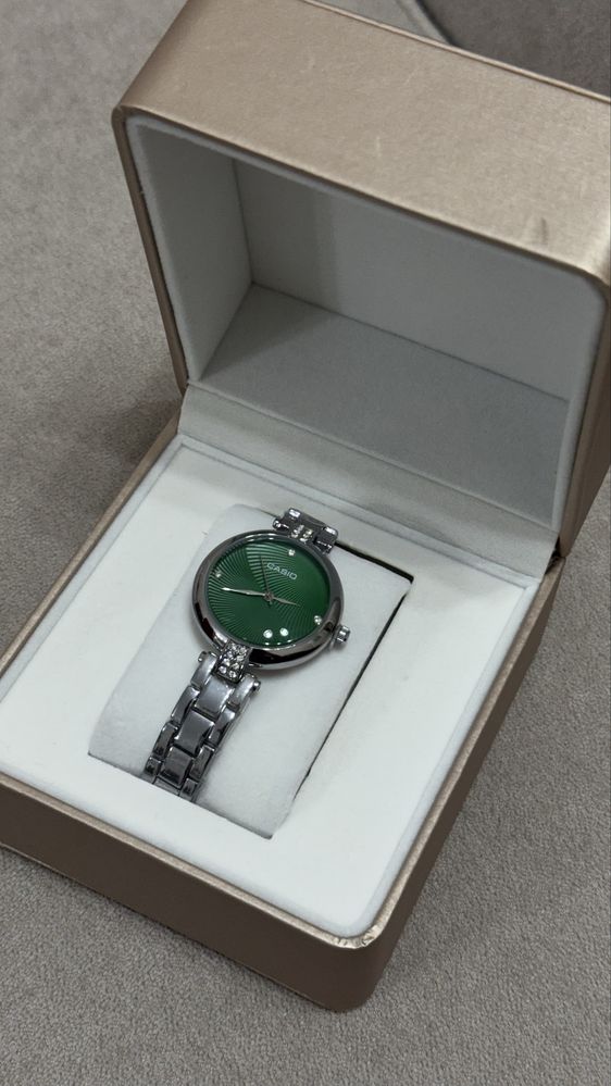 Продам новые часы Casio
