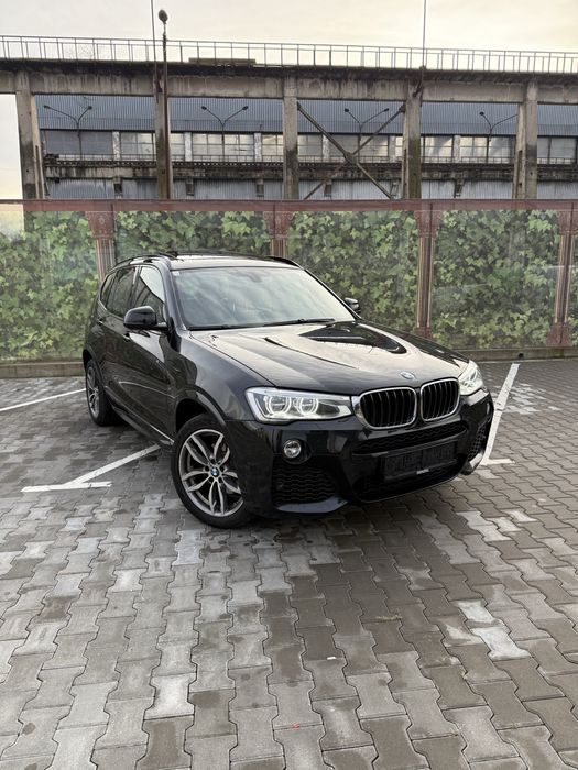 BMW X3 / M-Paket /2.0 Xdrive / Euro6 / Panoramic / Faruri Led