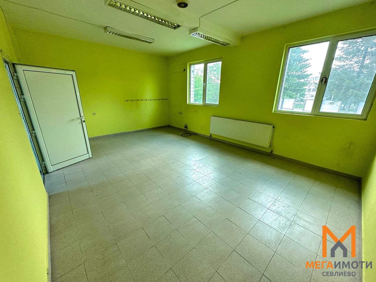 Дава се под наем Склад в Севлиево - 120 кв.м за 306 € - Снимка #1
