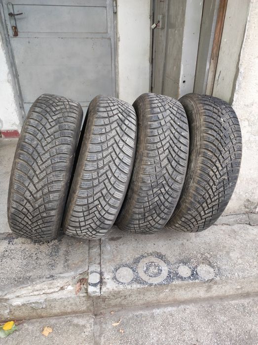 Vând roti Dacia Renault complete iarna Hankook icept 3 dot 2024 185/65