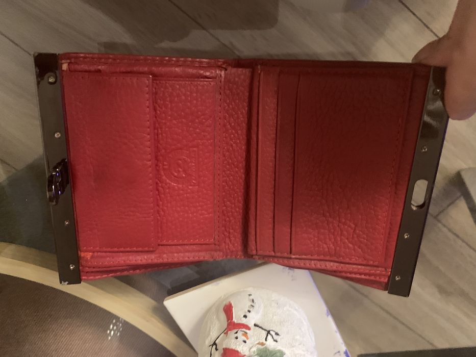 Портфейл от кожа на пони