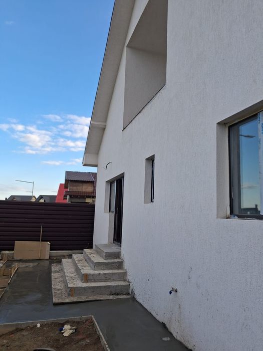 Vand schimb cu apart. casa In Valu lui Traian