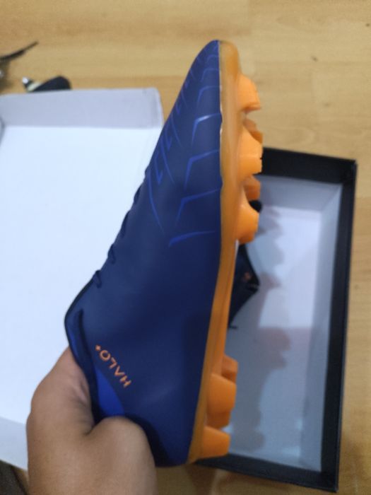 Ghete de fotbal originale