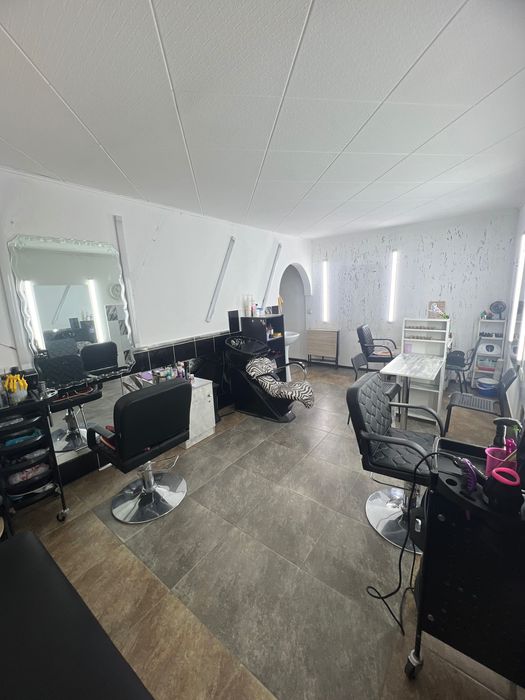 Сдам коммерческое помещение