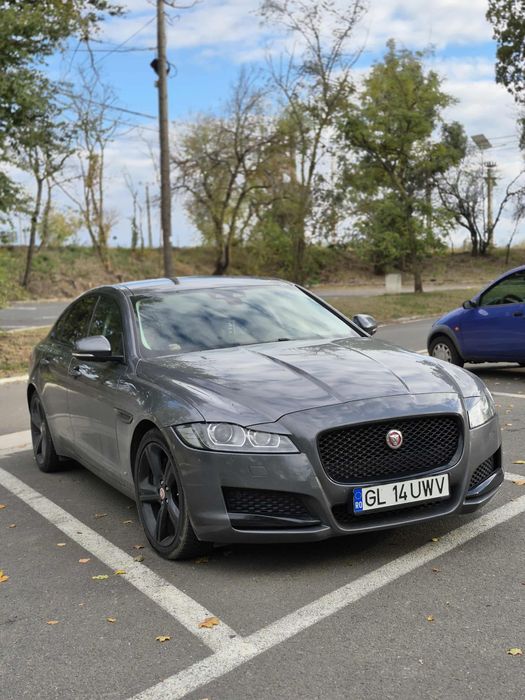 Jaguar XF Portfolio