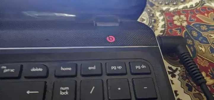 laptop hp pavilion m6  amd quad core a8 4500m beats audio