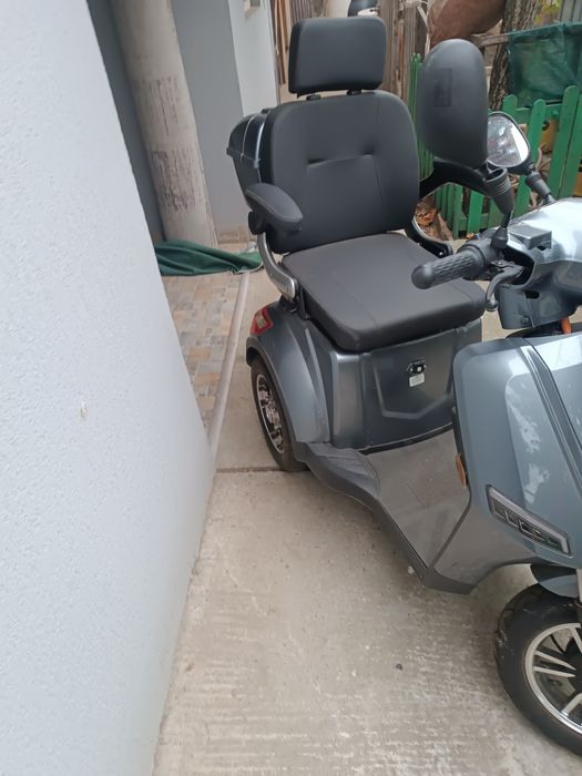 Triciclu electric