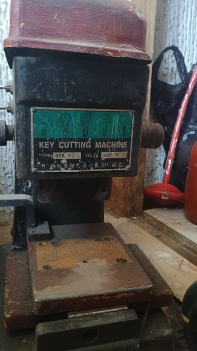 Аппарат для изготовления ключей