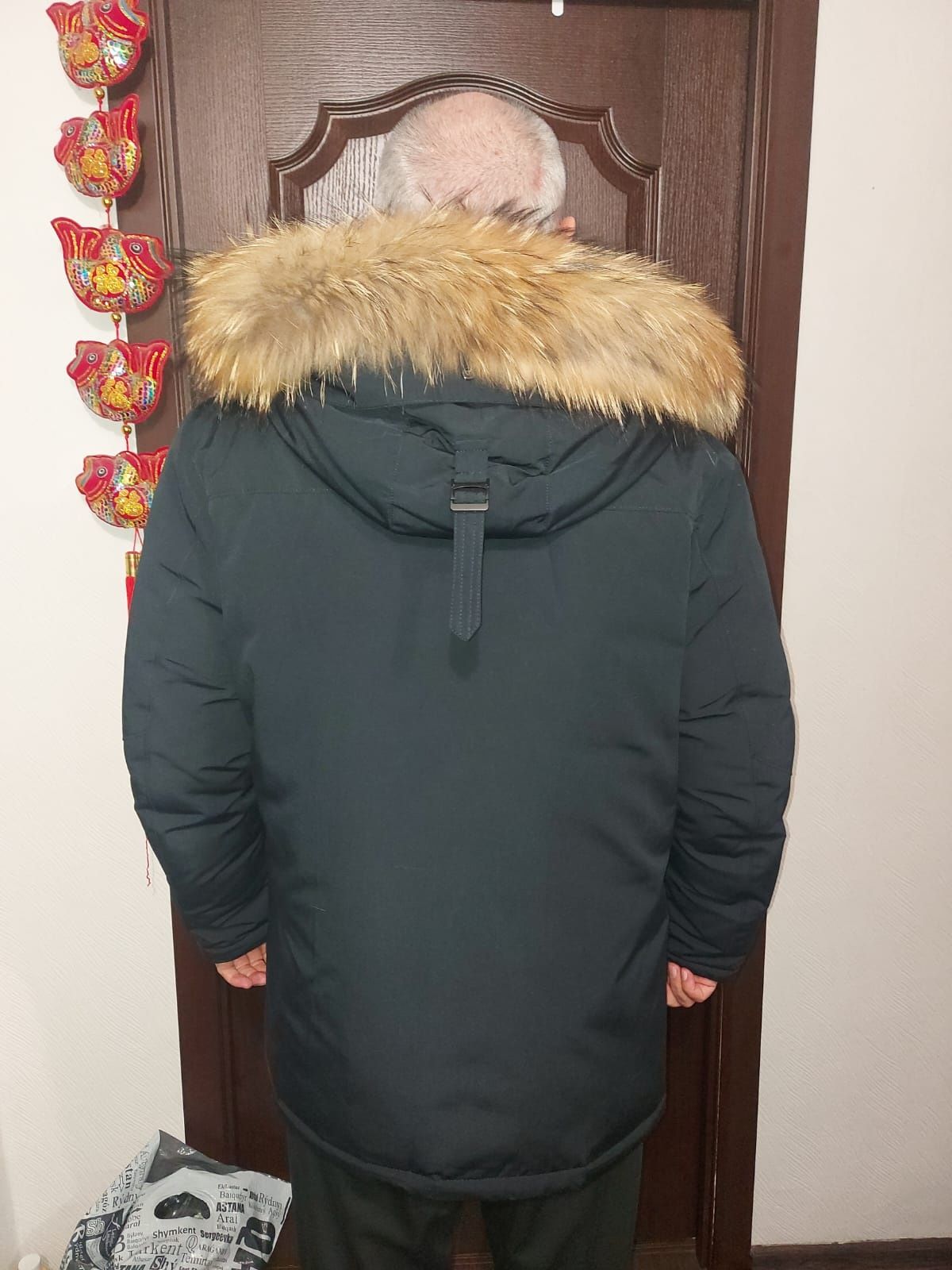 Продам зимнюю мужскую куртку