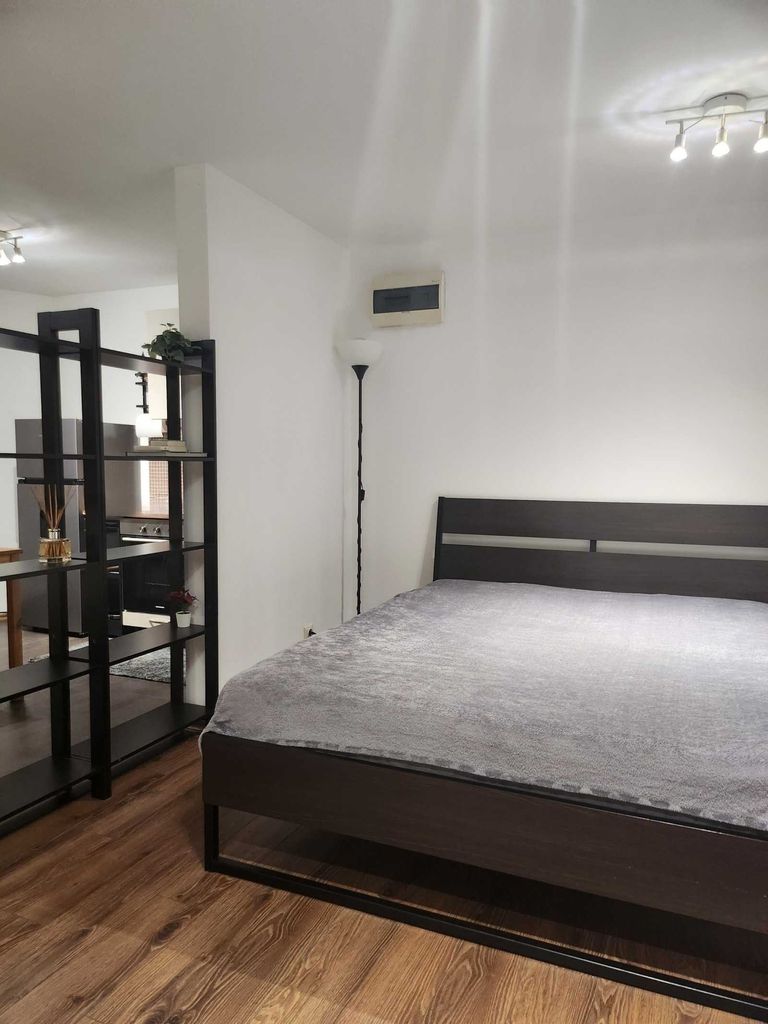 Дава се под наем Едностаен апартамент в София, Лозенец - 50 кв.м за 433.5 € - Снимка #2