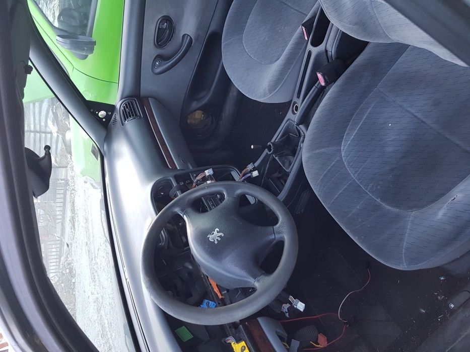 Peugeot 406 2.0 бензин На Части !!!