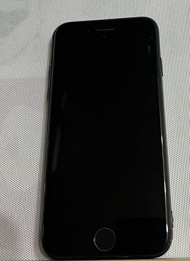 iPhone  7. Б/у . В отличном состоянии2️⃣5️⃣0️⃣0️⃣0️⃣0️⃣