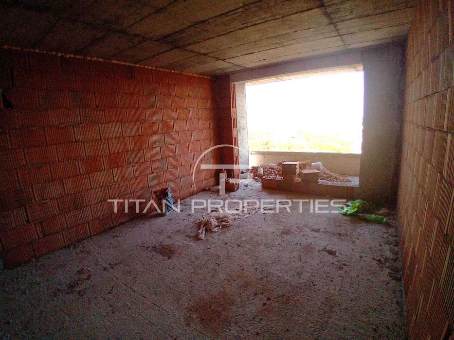 Продава се Двустаен апартамент в Пловдив, Кършияка - 77 кв.м за 1065 €/кв.м - Снимка #1