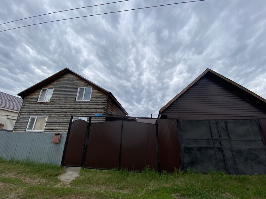 Продам двухэтажный коттедж по цене договоримся