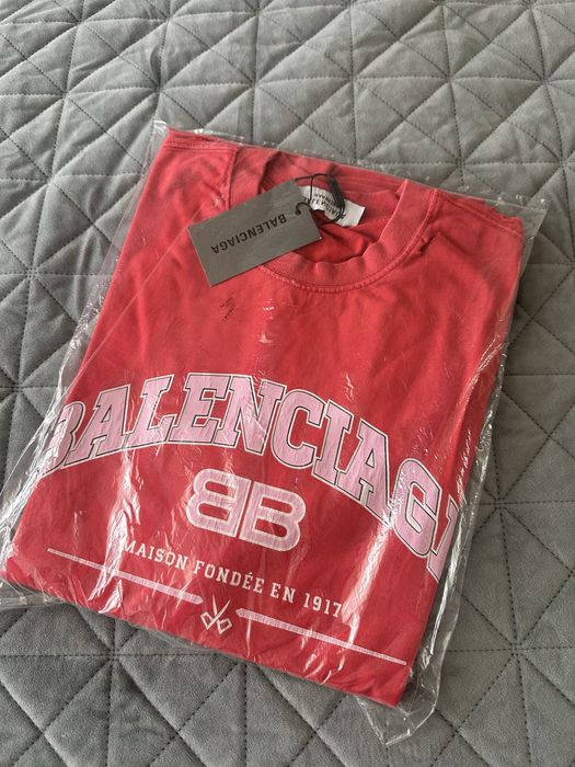Тениска Balenciaga