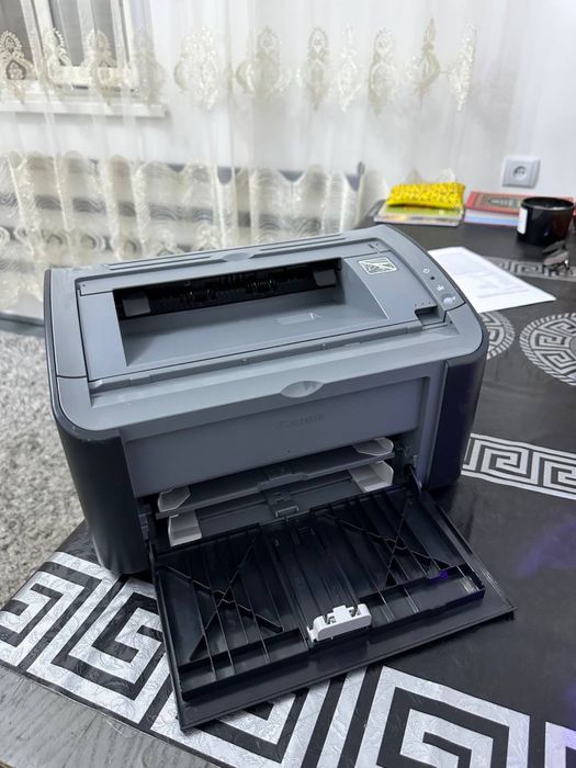 Canon lbp2900b oq-qora lazerniy holati ideal kam ishlatilgan