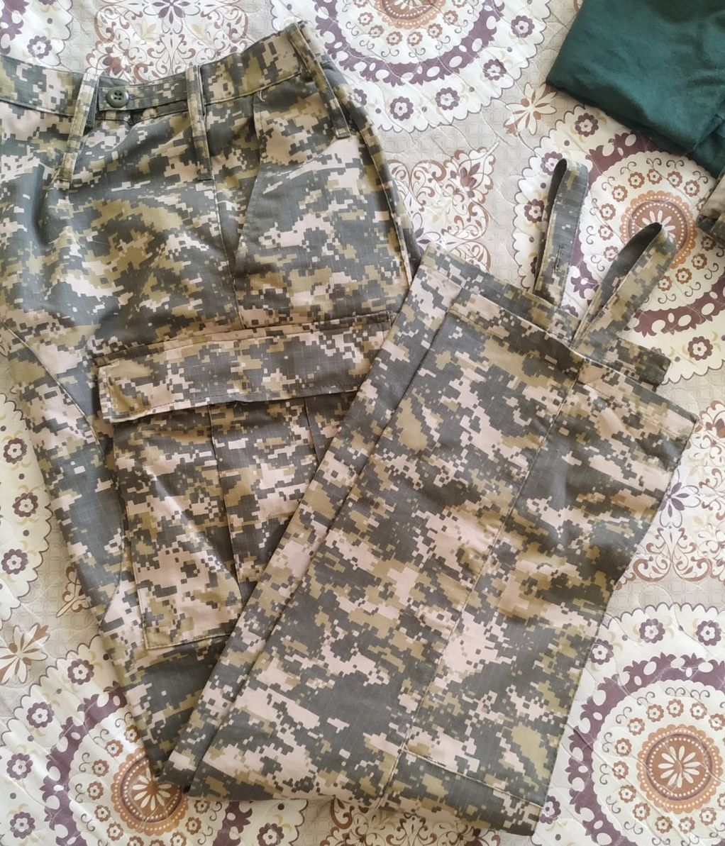 Продам: комплект военную форму Верх, брюки, кепка, берцы