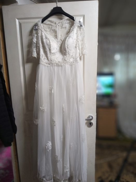 Vând urgent rochie de mireasa