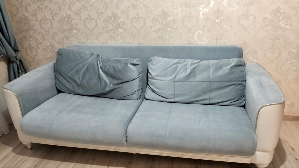 Диван в хорошем состоянии