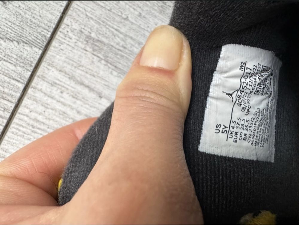 Jordan 4  Yellow Thunder