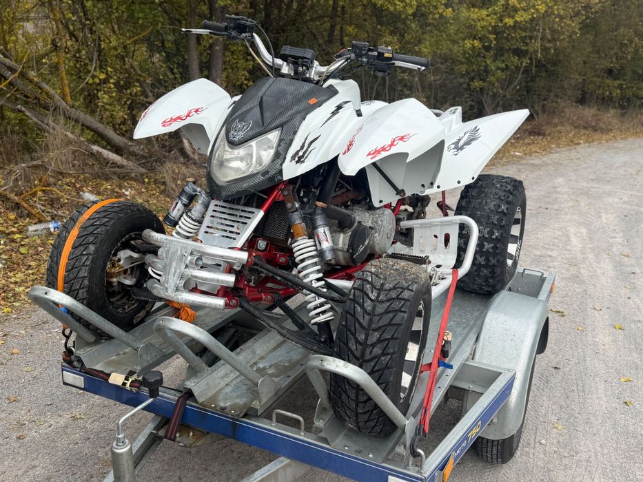 АТВ-та и Mercedes-Benz 207D