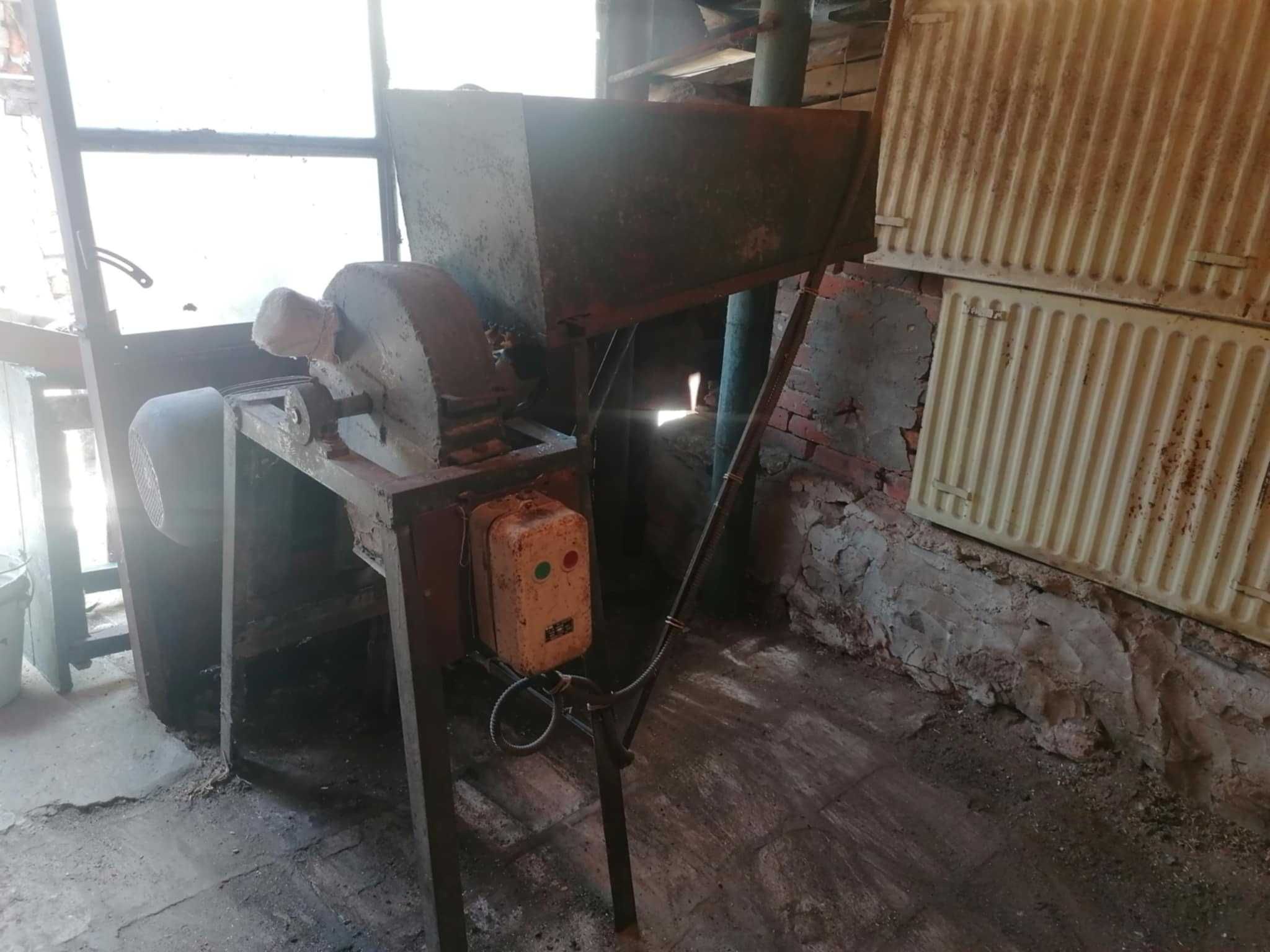 Фуражомелка Ярмомелка за фураж с трифазен мотор 10 kw