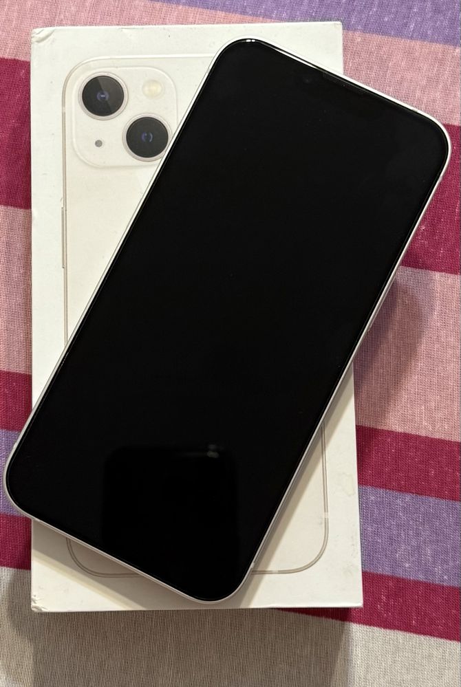 iPhone 13 в отличном состоянии