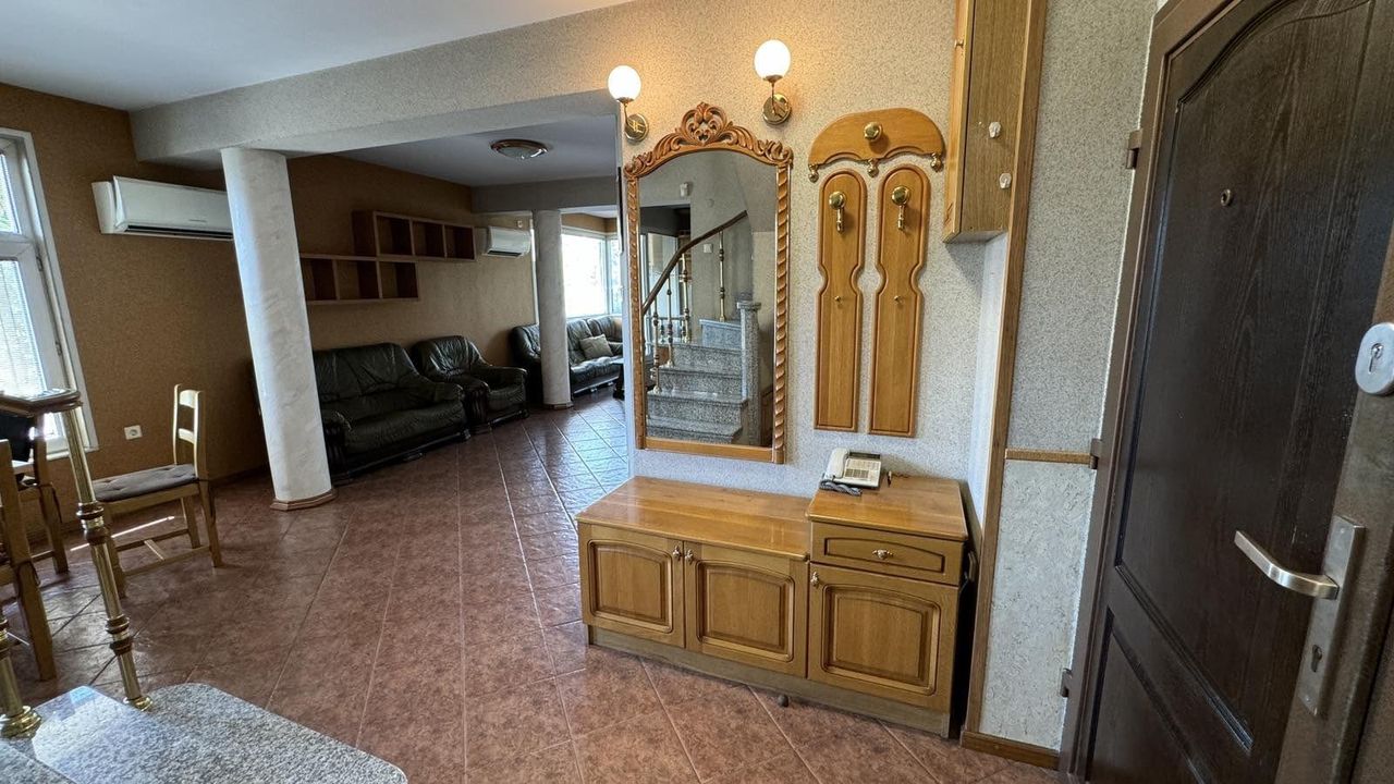 Дава се под наем Многостаен апартамент в Пловдив, Мараша - 130 кв.м за 800 € - Снимка #7