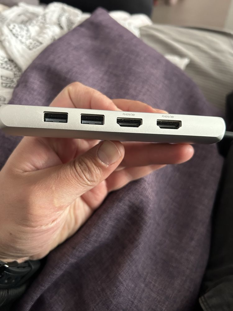 Мултимедиен адаптер за apple