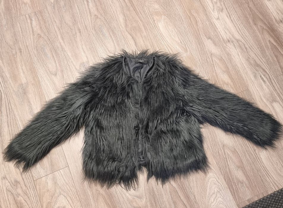 Късо палто с изкуствен косъм М