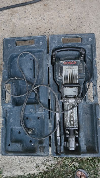 Продаётся отбойный молоток Bosch