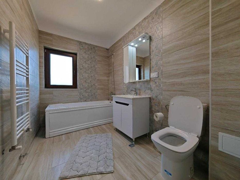 Inchiriem Garsoniera, Moderna, Gradina 67 Mp, Decomandata, Sanpetru