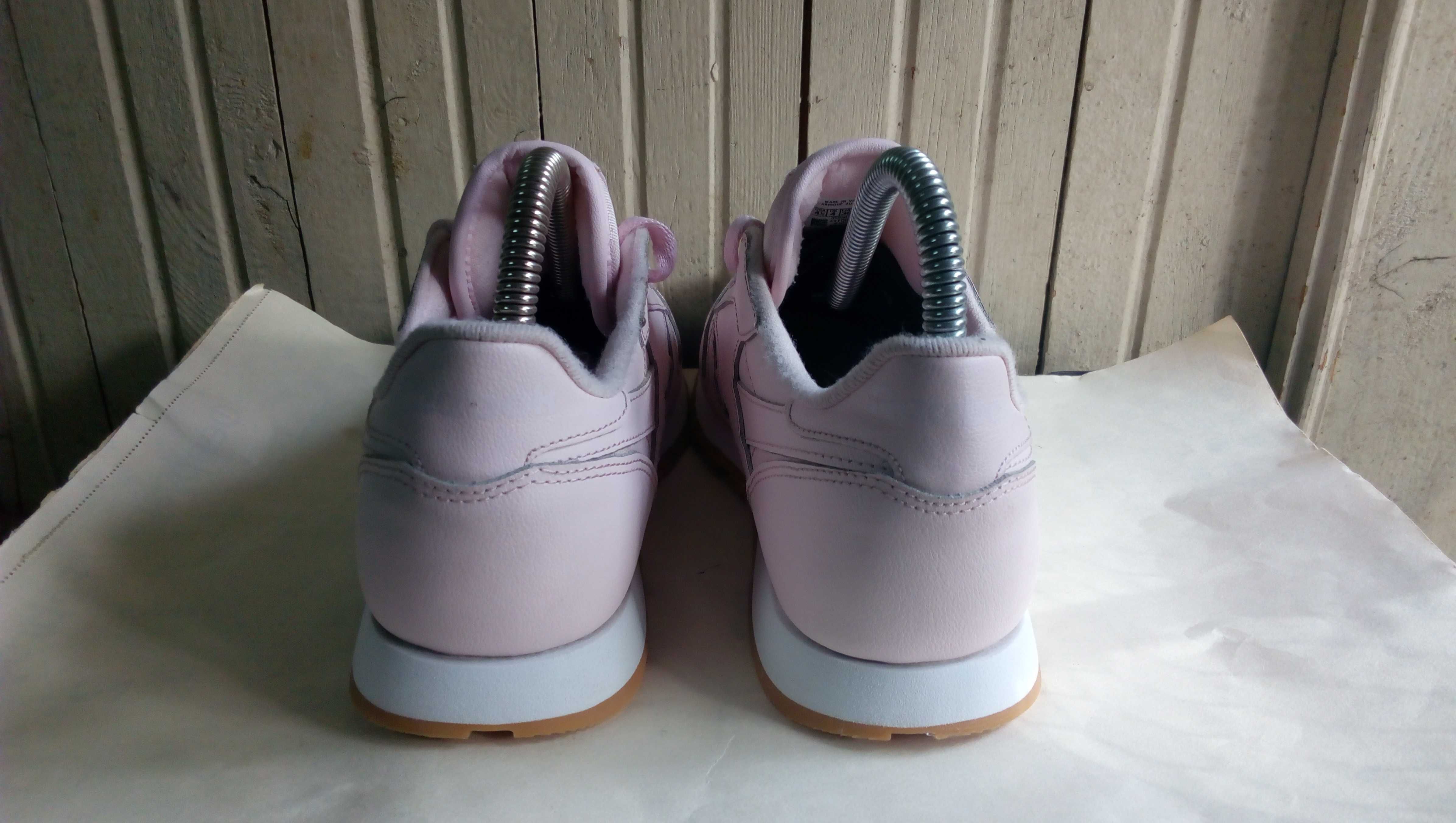 '' Reebok Classic Leather''оригинални маратонки 37 номер
