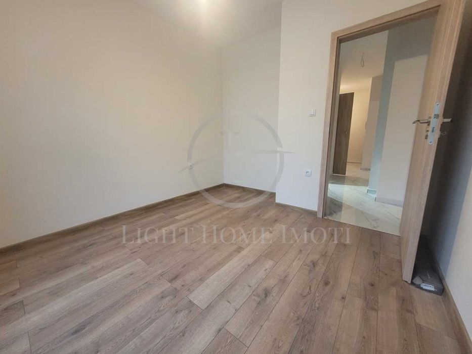 Продава се Четиристаен апартамент в Пловдив, Христо Смирненски - 109 кв.м за 1424 €/кв.м - Снимка #6