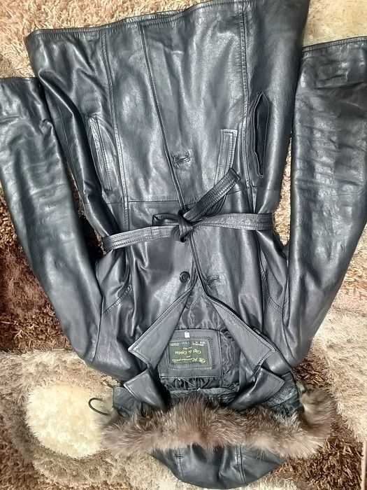 Geaca de piele cu blana naturală