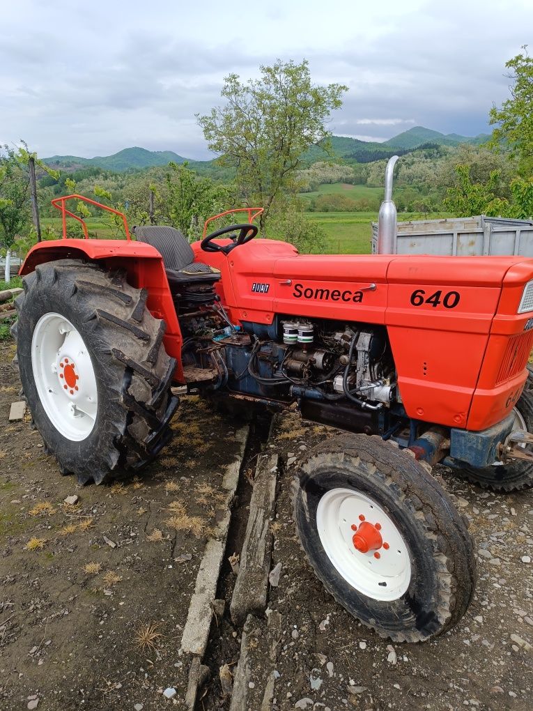 Vând tractor fiat