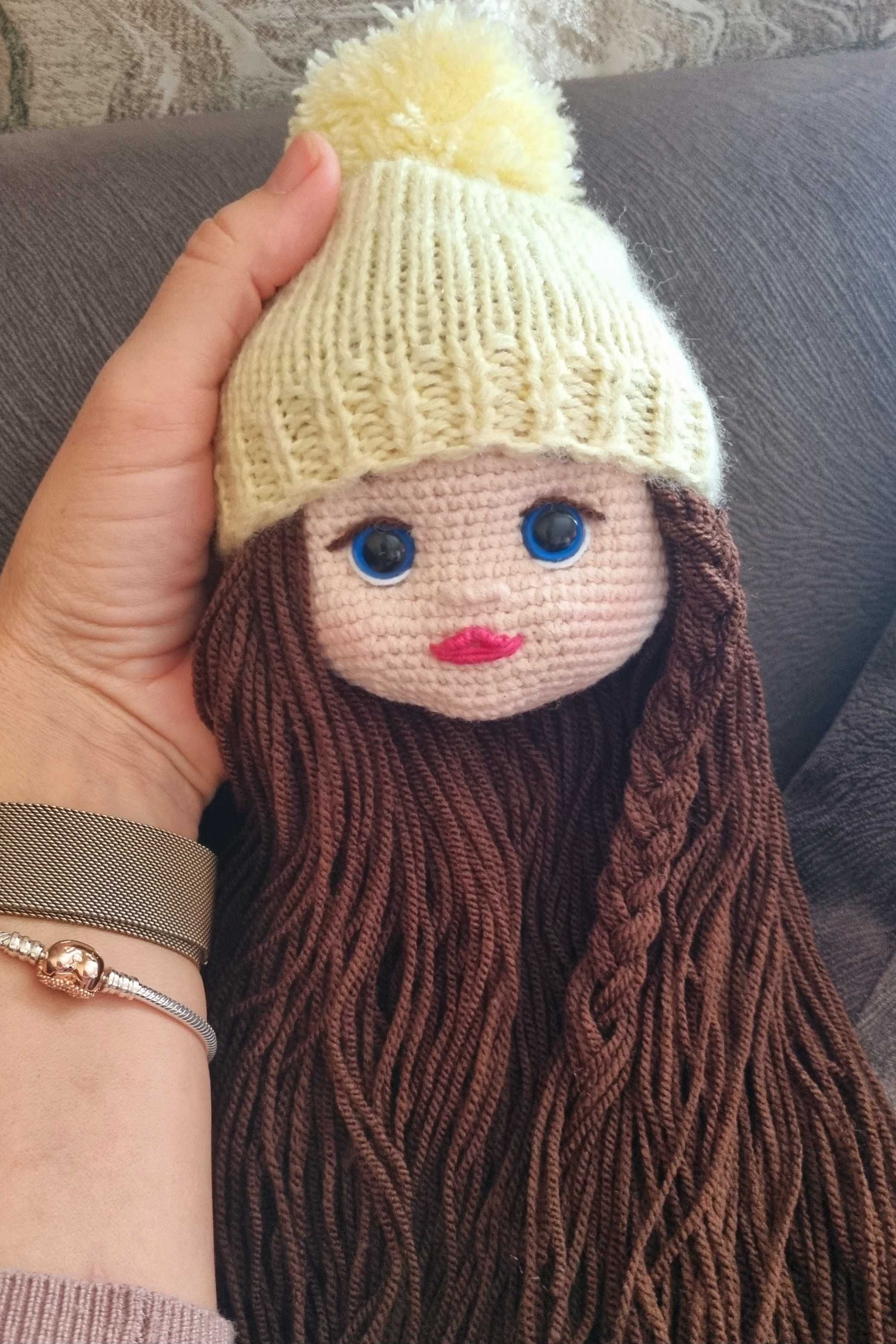Плетена играчка кукла