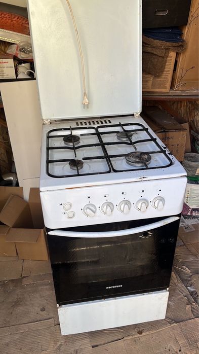 Продам газовую плиту