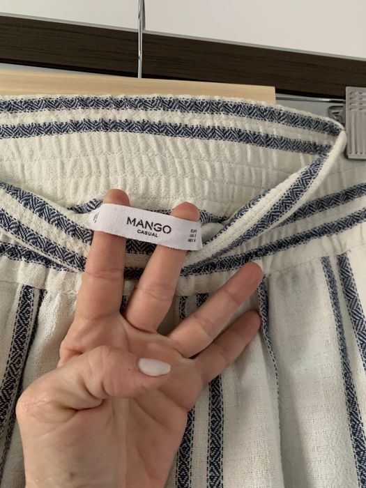 Pantaloni de in gros cu dungi bleomarin Mango