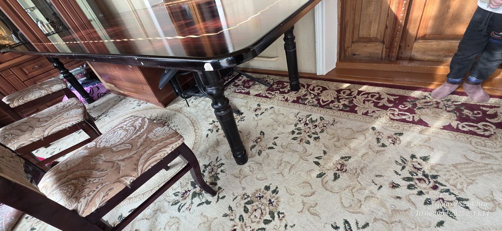 Стол стул сотилади холати урта