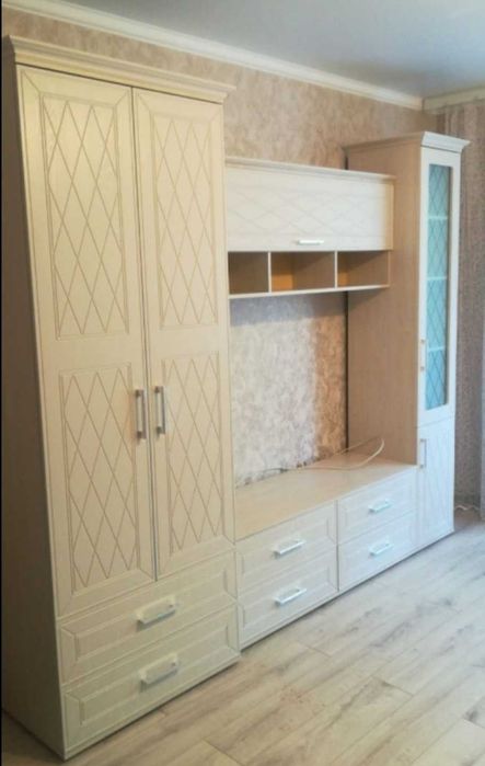 Гостиные в ассортименте .