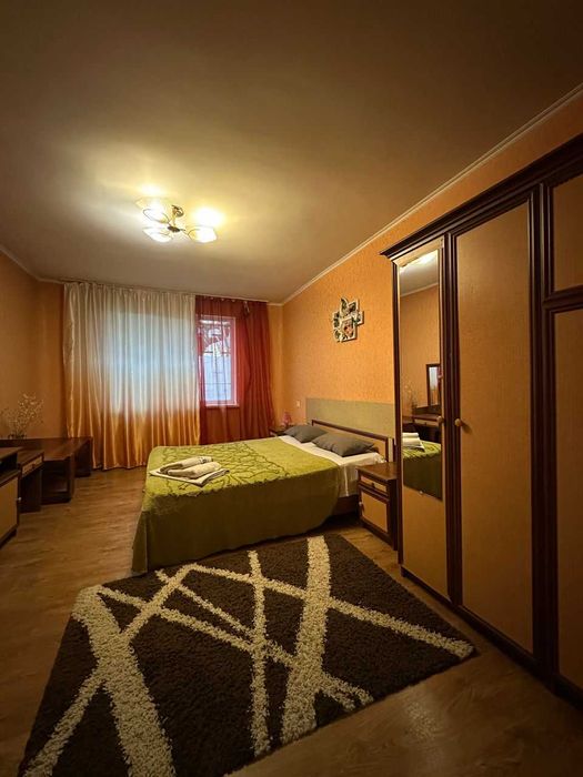 Дава се под наем Двустаен апартамент в София, Изгрев - 70 кв.м за 325 € - Снимка #1