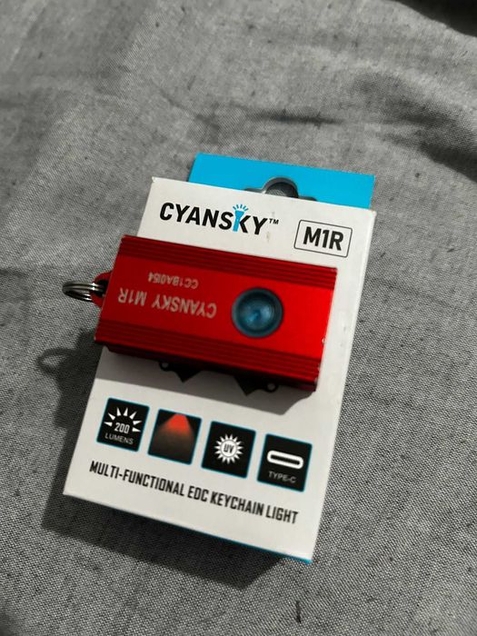 lanterna chei, keychain - lumina uv , rosie , si normala alba cyansky