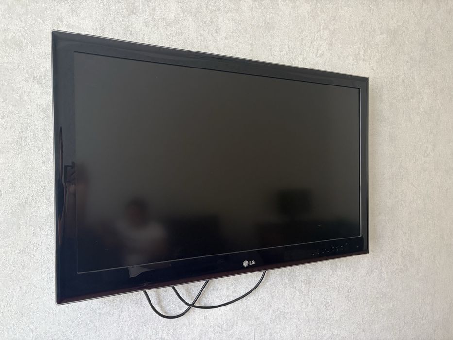 Телевизор LG 94см 36 дюйма