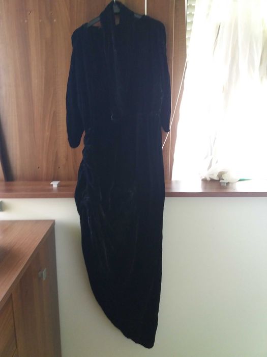 rochie seara  din dantela ,bleizer , esarfa  ,cercei ,pantofi- 150 lei