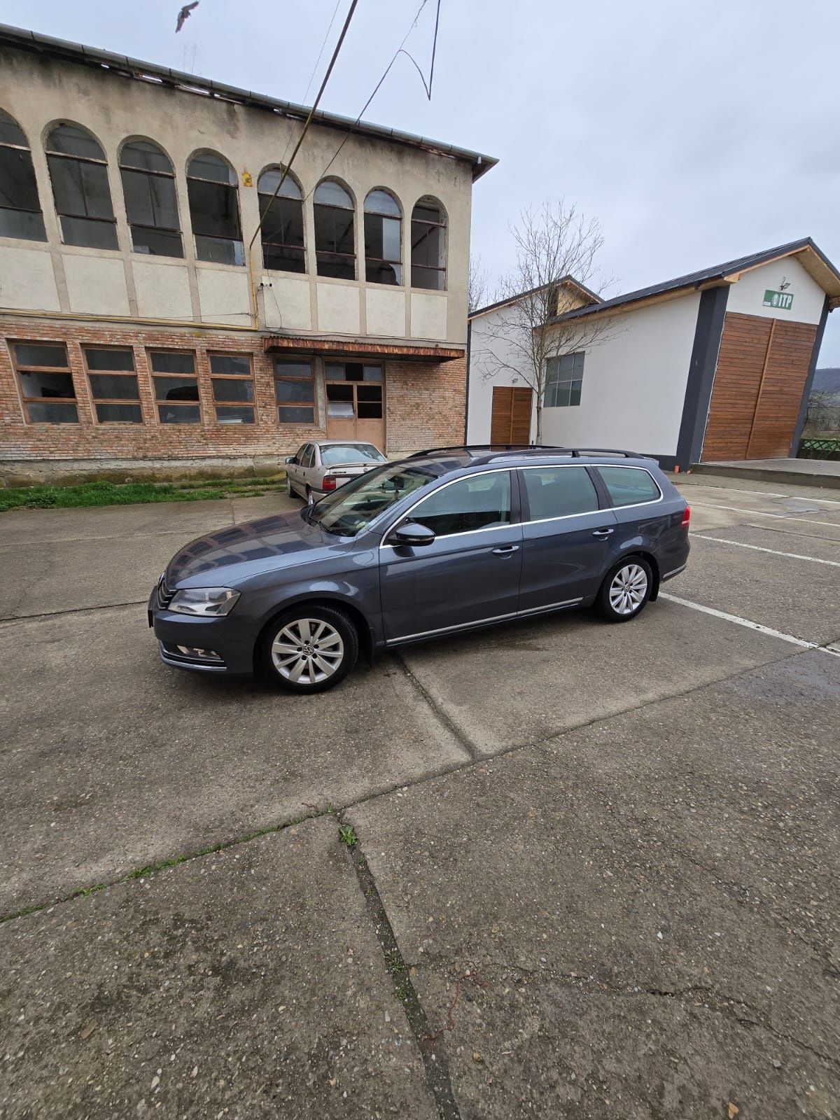 Vând VW Passat B7 2012