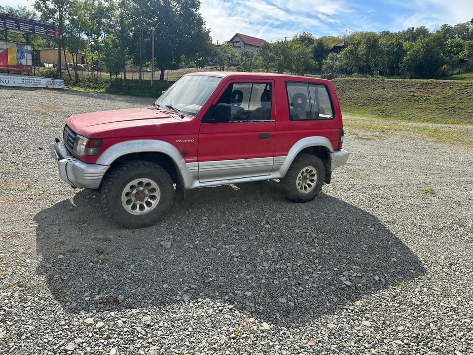 Vând Mitsubishi Pajero