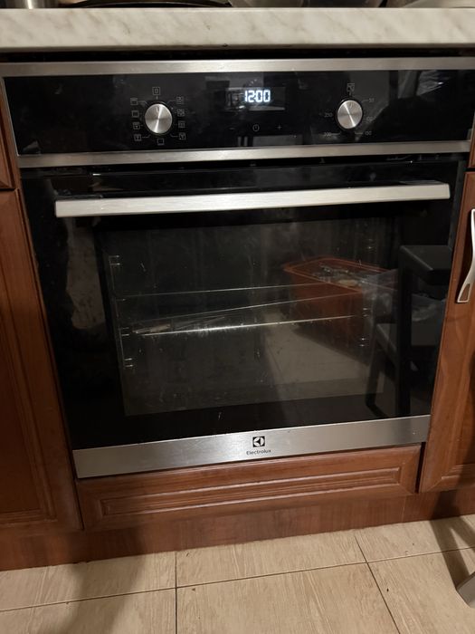 Фурнa за вграждане ELECTROLUX EOD5H70BX 65 L