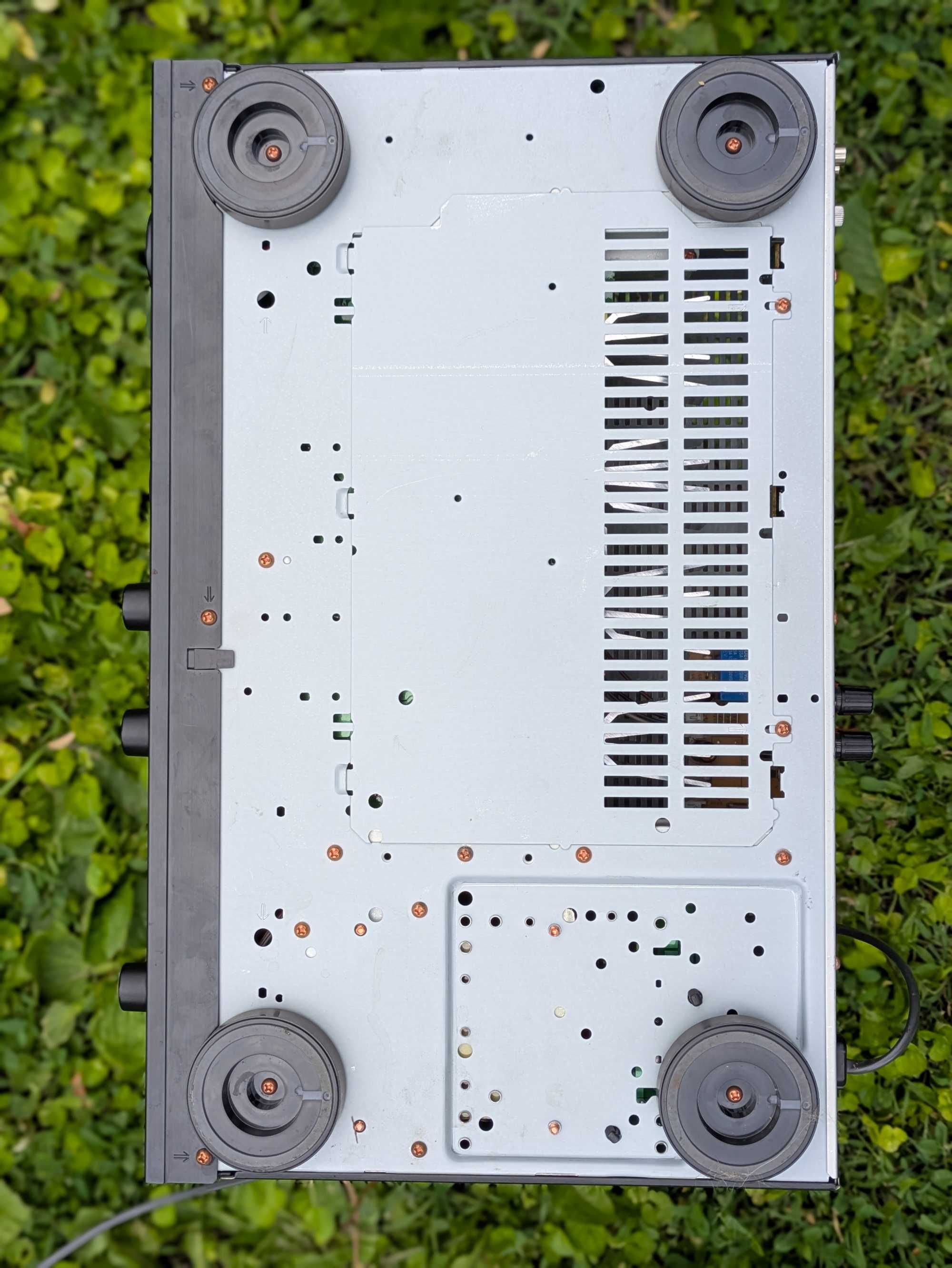Продавам SONY TA-F361R
