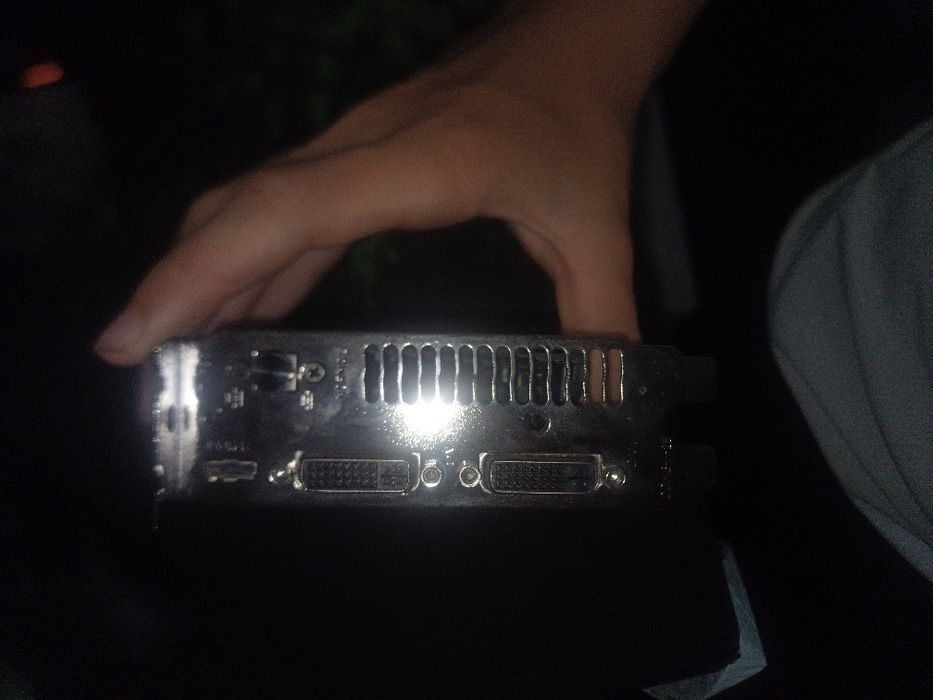 GTX 750 ti Igame 2 gb